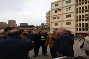 نائب محافظ القاهرة يطالب بسرعة الانتهاء من مشروع الصرف الصح