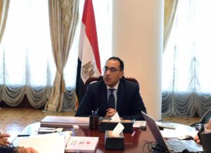 رئيس الوزراء يُتابع موقف إزالة المناطق غير الآمنة بالقاهرة